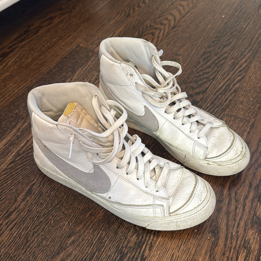 Nike Gray & White Blazers